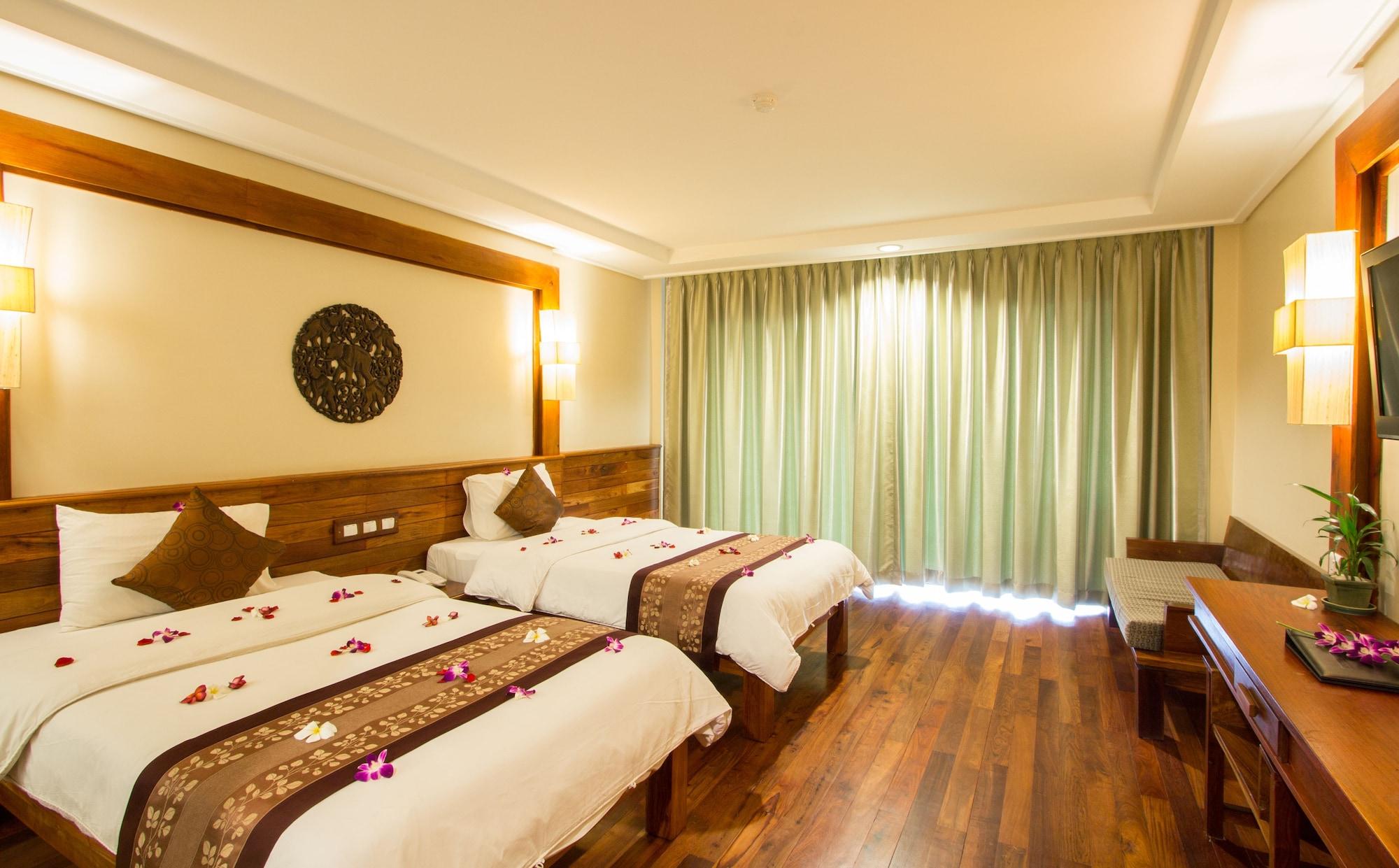 Royal Empire Premium Hotel Siem Reap Ngoại thất bức ảnh