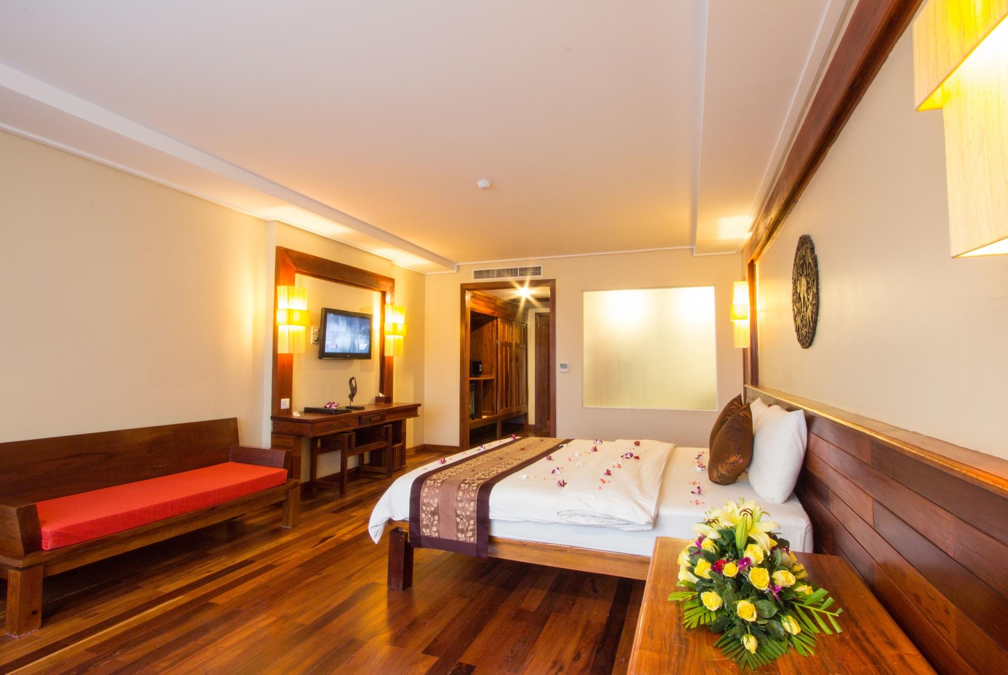 Royal Empire Premium Hotel Siem Reap Ngoại thất bức ảnh