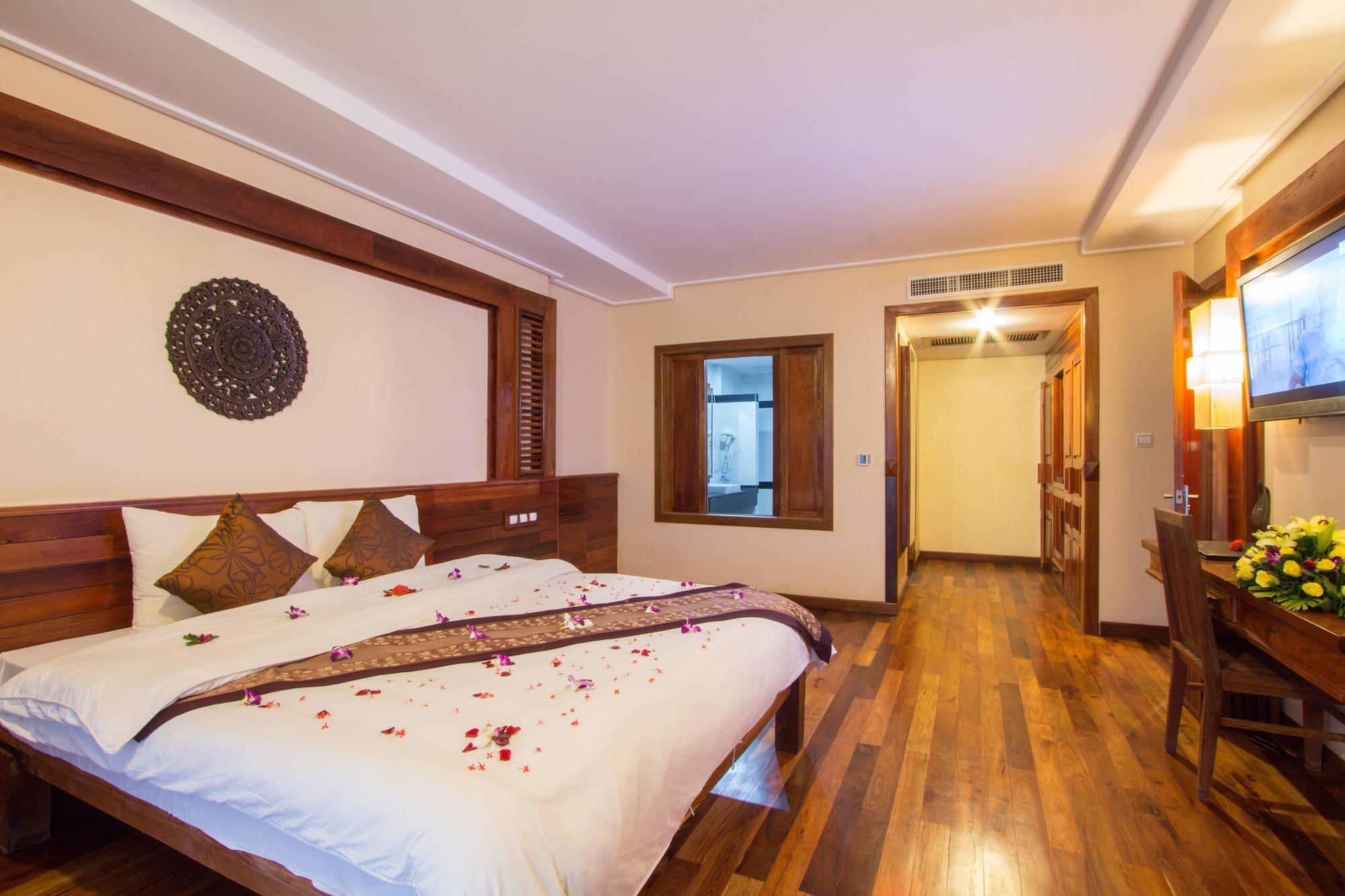 Royal Empire Premium Hotel Siem Reap Ngoại thất bức ảnh