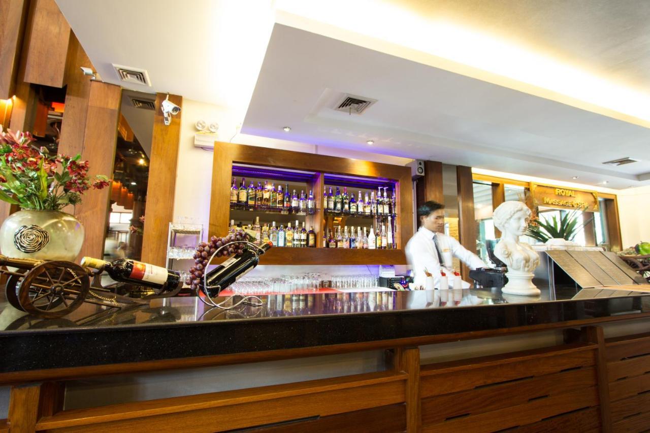 Royal Empire Premium Hotel Siem Reap Ngoại thất bức ảnh