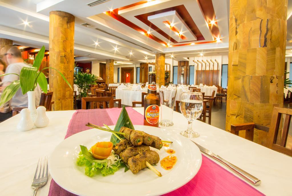 Royal Empire Premium Hotel Siem Reap Ngoại thất bức ảnh