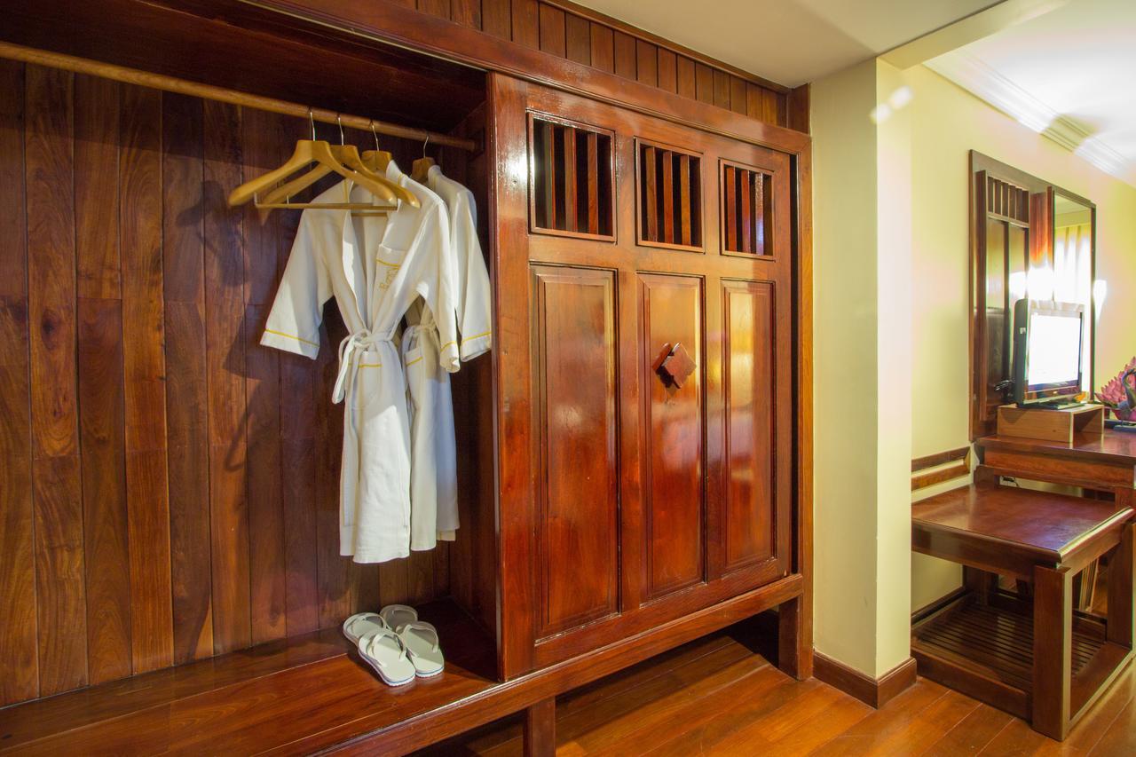 Royal Empire Premium Hotel Siem Reap Ngoại thất bức ảnh