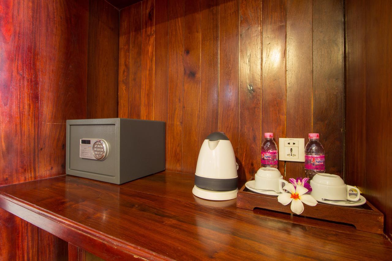 Royal Empire Premium Hotel Siem Reap Ngoại thất bức ảnh