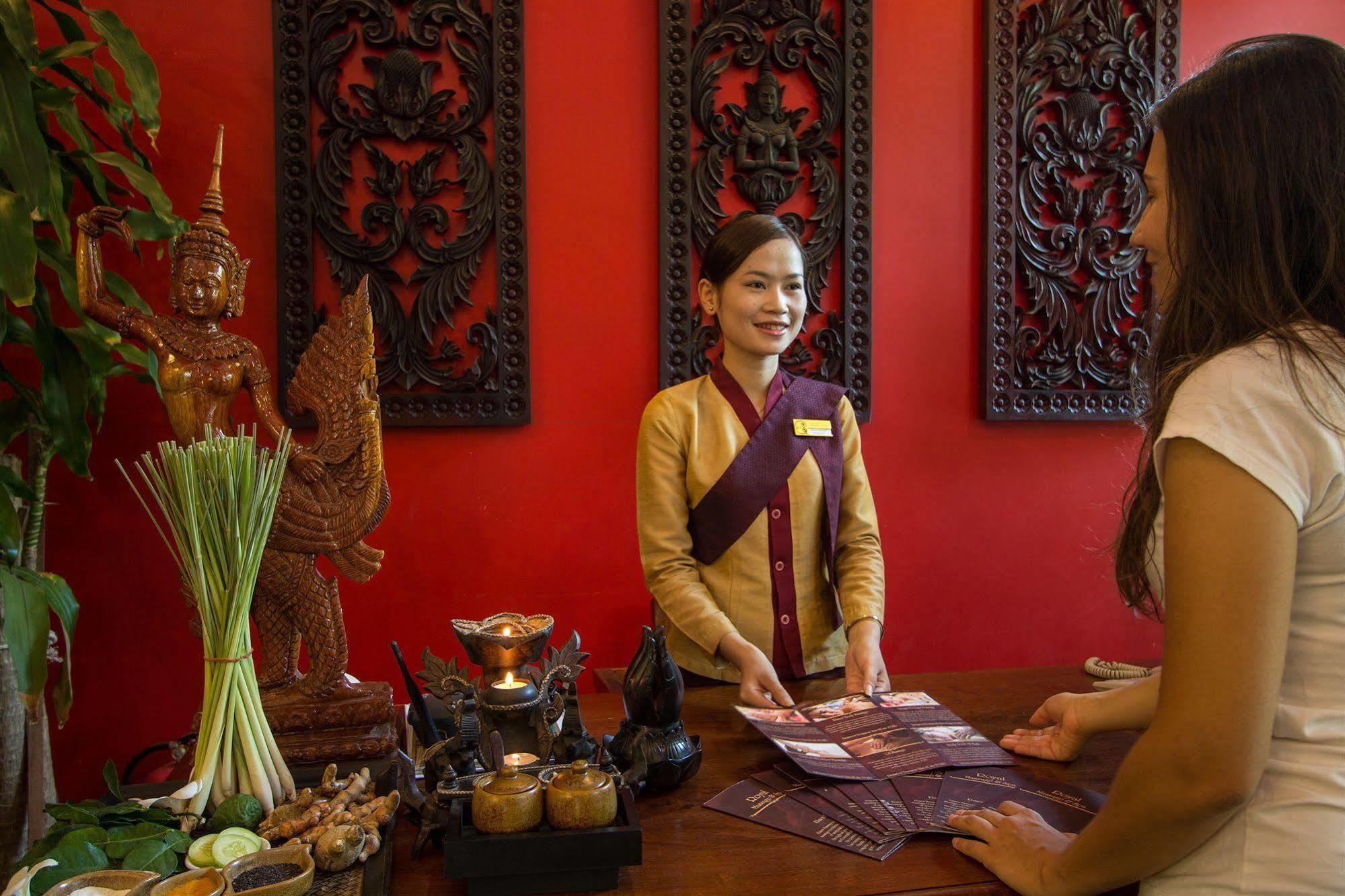 Royal Empire Premium Hotel Siem Reap Ngoại thất bức ảnh