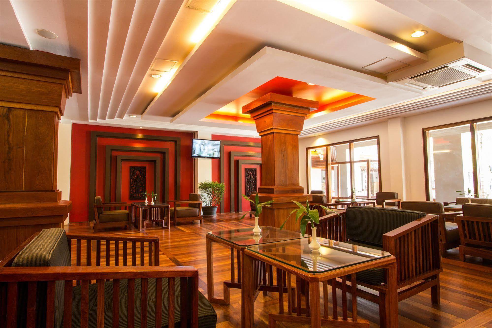 Royal Empire Premium Hotel Siem Reap Ngoại thất bức ảnh